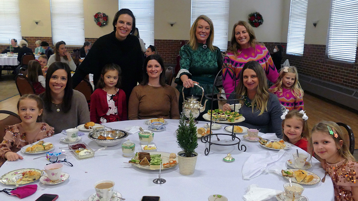 Dickens of a Holiday/Santa's Parade/First Friday/Victorian Tea in Libertyville